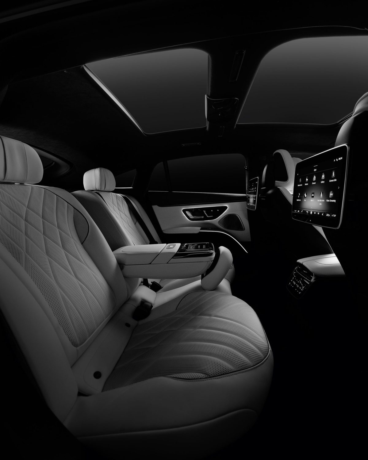 MERCEDES-BENZ - LOVE - GLOBAL HOLIDAYS CAMPAIGN
