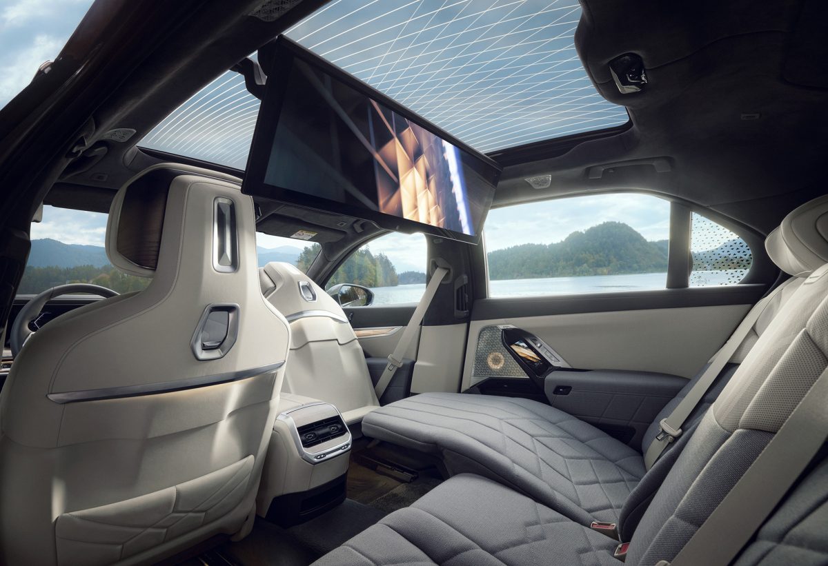 BMW I7