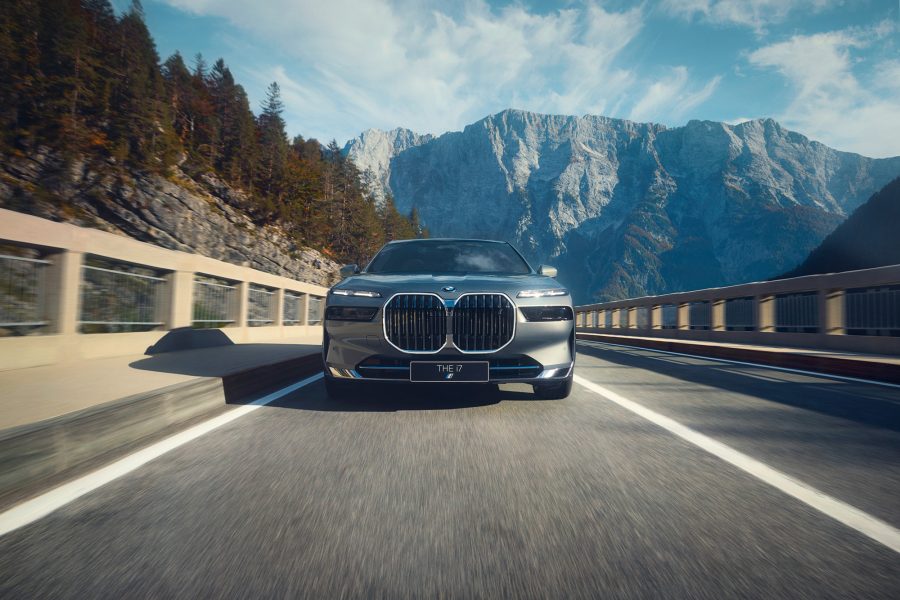 BMW I7