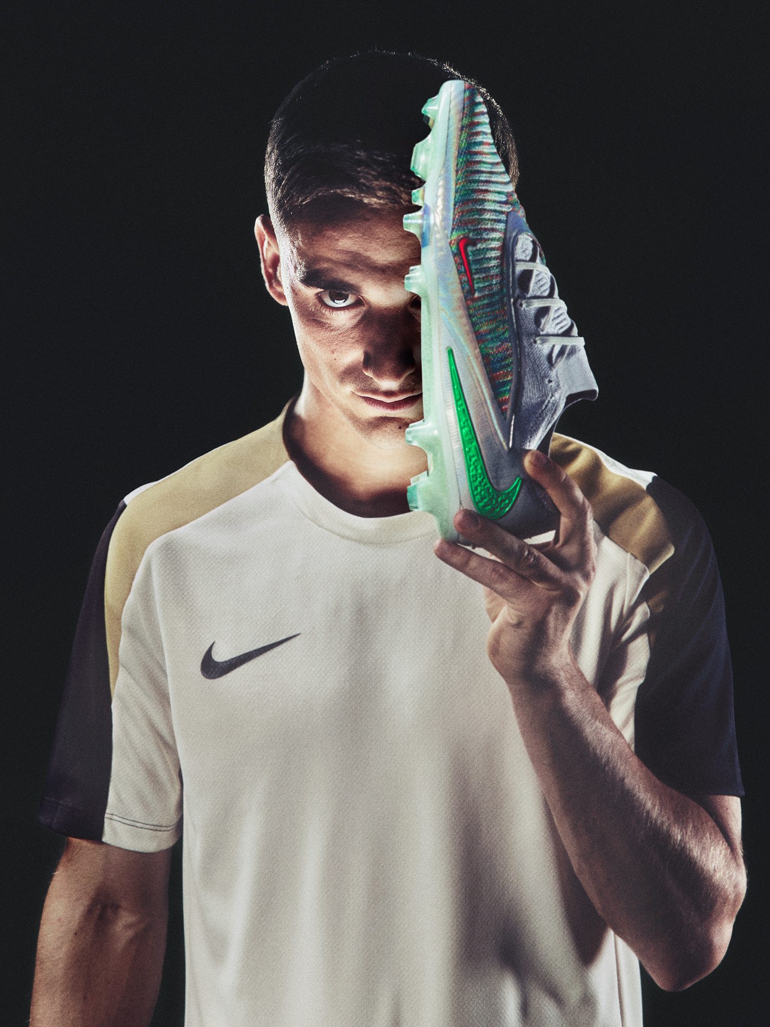 NIKE FOOTBALL